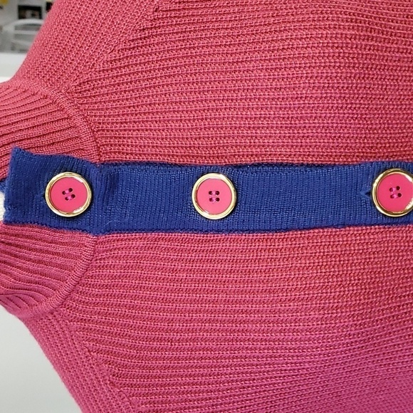 HH cape, burgundy with blue trim. 2 pockets. Great buttons XS - Picture 2 of 9